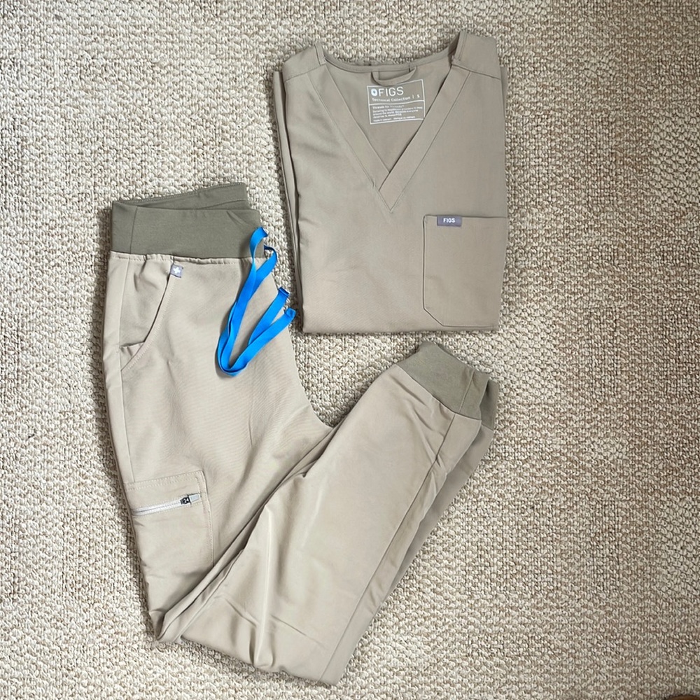 Figs scrubs